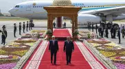 Красный ковер и танцы: как встретили Токаева в Душанбе