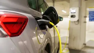 Зарядка электромобилей в подземных паркингах станет возможной с 31 августа