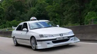 Культовый Peugeot из фильма “Такси“ можно взять в аренду во Франции