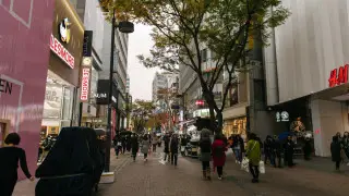 Трудоустройство за рубежом: названы популярные среди казахстанцев страны