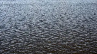 Мужчина упал в воду со строящегося моста и погиб в ВКО