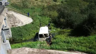 Пассажирский автобус попал в ДТП в России, пострадали 12 человек