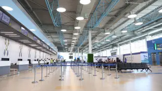 Аэропорт Алматы обратился к пассажирам после потопа в уборной