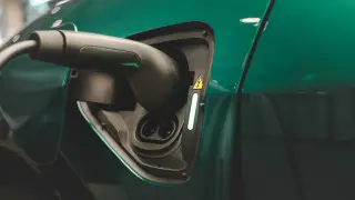 Что нужно знать перед покупкой электромобиля: разбираем все виды “электричек“