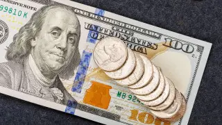 Какой курс доллара установился в Казахстане