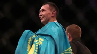 33-летний Дамир Исмагулов показал Девичьи косы