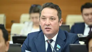 Без мандата и партии: что известно о бывшем мажилисмене Аскаре Садыкове