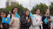 В Акмолинской области вручили ключи от квартир, скорой помощи и школьных автобусов