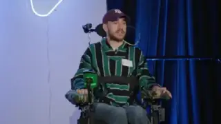 Первый человек с чипом Neuralink рассказал о своей жизни после операции