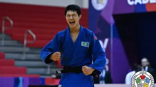 Казахстанский дзюдоист одержал победу на чемпионате мира среди кадетов