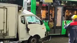 ДТП с участием грузовика и автобуса произошло в Алматы