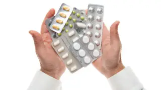 Гарантированные бесплатные лекарства не получили пациенты в поликлиниках Шымкента