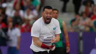 Казахстан завоевал третью медаль Паралимпиады во Франции