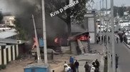 Пожар рядом с рынком “Алтын Орда“ попал на видео в Алматы
