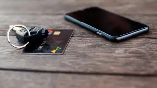 Два звонка понадобилось мошенникам, чтобы оформить на акмолинку кредит на два миллиона