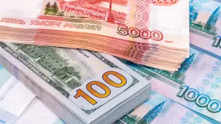 Доллар и евро подешевели в обменниках Казахстана