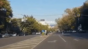 Lexus наехал на пешеходов в центре Алматы: жуткое видео