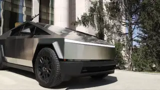 Рамзан Кадыров сообщил, что Илон Маск “удаленно отключил“ его Cybertruck с пулеметом