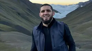 “Хабиб не позволит“: менеджер о переходе Махачева в вес Рахмонова