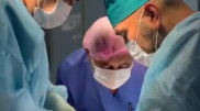 Один случай на 40 тысяч: огромную кисту удалили у девушки хирурги Алматы