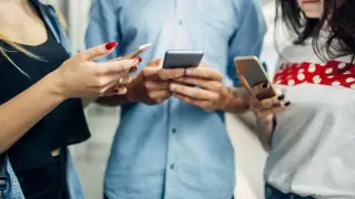 Токаев: Соцсети могут превратить в “зомби“ как детей, так и взрослых