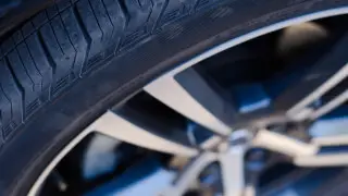 Стоит ли менять стандартные колеса на более крупные, ответил эксперт