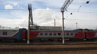 Поезд сошел с рельсов на станции в Акмолинской области - на место выехала комиссия