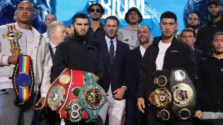 Бетербиев рассказал о специальной подготовке к бою против Бивола