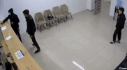 В Шымкенте наградили парня, предотвратившего ограбление: видео