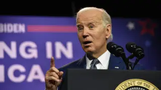 Байден поручил принять меры в отношении Трампа