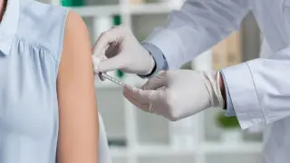 Получать прививки в аптеке: возможно ли такое в Казахстане