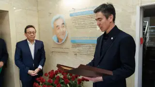 Память Торегельды Шарманова почтили в Алматы