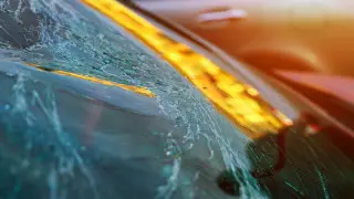 Автомобили столкнулись на оживленном перекрестке в Астане