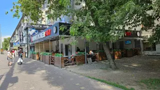 Пристройку к кафе снесли в центре Алматы