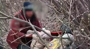 Многодетную семью нашли в лесу в Казахстане: отца с детьми депортировали