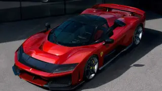 Ferrari хотела отказаться от пассажирского сиденья: зачем это нужно