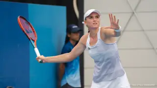 Появились первые кадры подготовки Рыбакиной к Итоговому турниру WTA