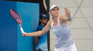 Появились первые кадры подготовки Рыбакиной к Итоговому турниру WTA