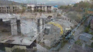 В предгорьях Алматы сносят незаконно строящийся ЖК
