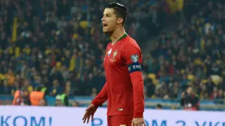 Чемпион UFC отреагировал на критику Роналду