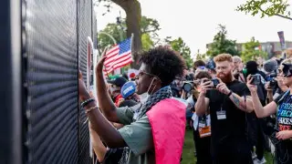 Чернокожим жителям США рассылают “предложения“ поработать на плантациях хлопка