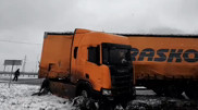 Две фуры сгорели в Караганде в результате ДТП