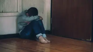 Школьник избил сверстника на камеру: возбуждено уголовное дело