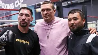 Усик рассказал Алимханулы, как завоевать титул абсолютного чемпиона