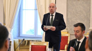 Президент Венгрии: “Алма“ на нашем языке тоже означает яблоко