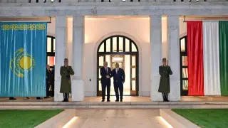 Токаев прибыл на переговоры с Орбаном