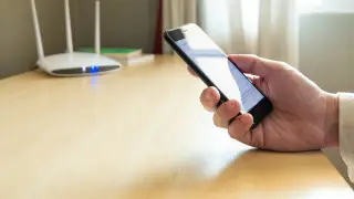 Цены повышаются, когда ждать качества? Министра спросили о мобильных операторах