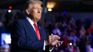 Трамп уволит из американской армии 15 тысяч трансгендеров - СМИ