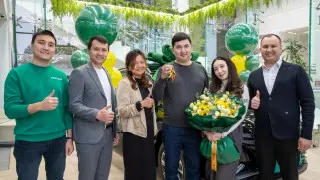 Halyk разыграл 5 автомобилей в рамках акции “1+1: Купи авто и получи второе в подарок“
