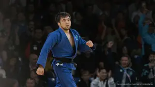 Олимпийский чемпион Елдос Сметов показал тренировку с первым тренером